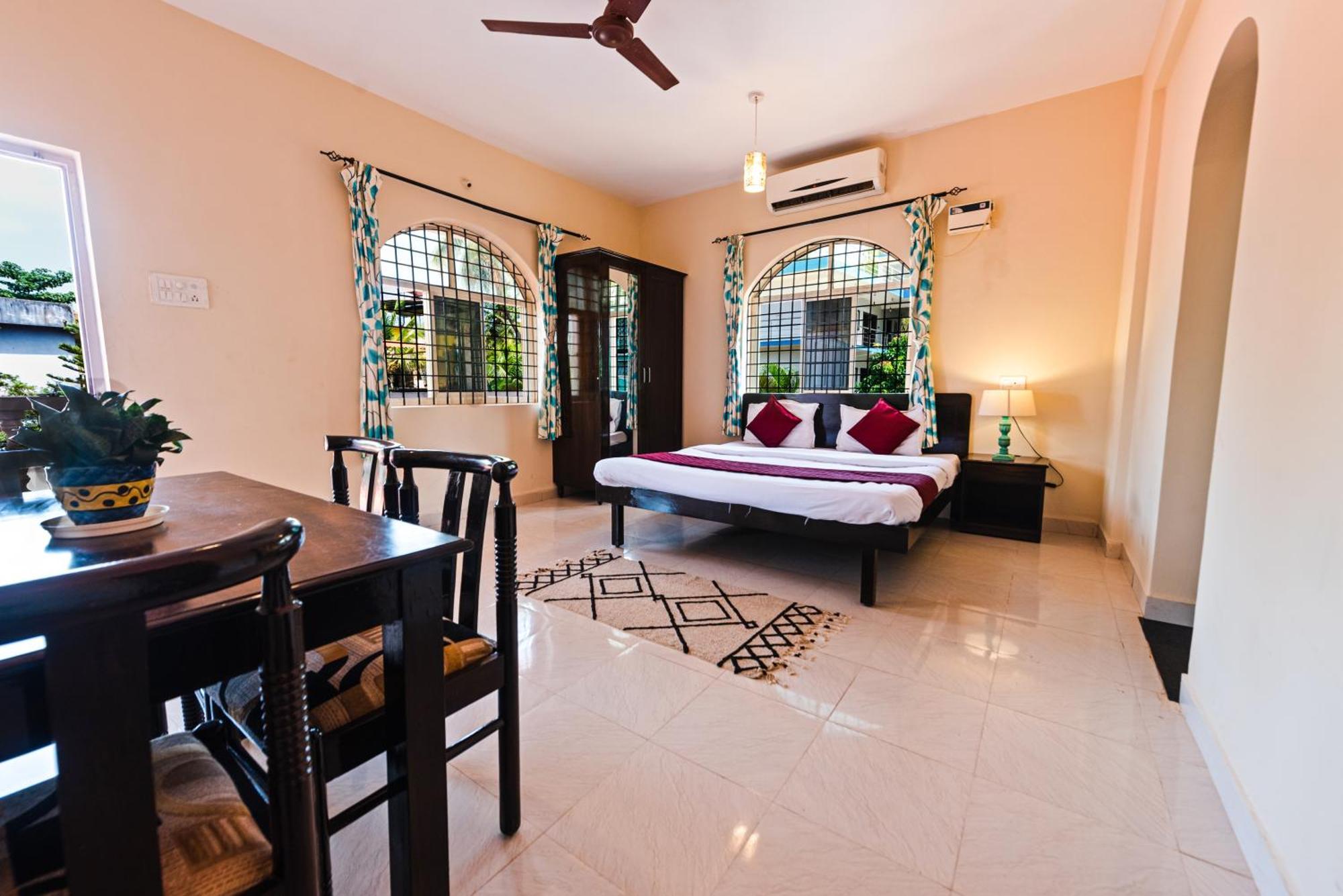 Hotel La Paulo'S Near Beach Resort Morjim Eksteriør billede
