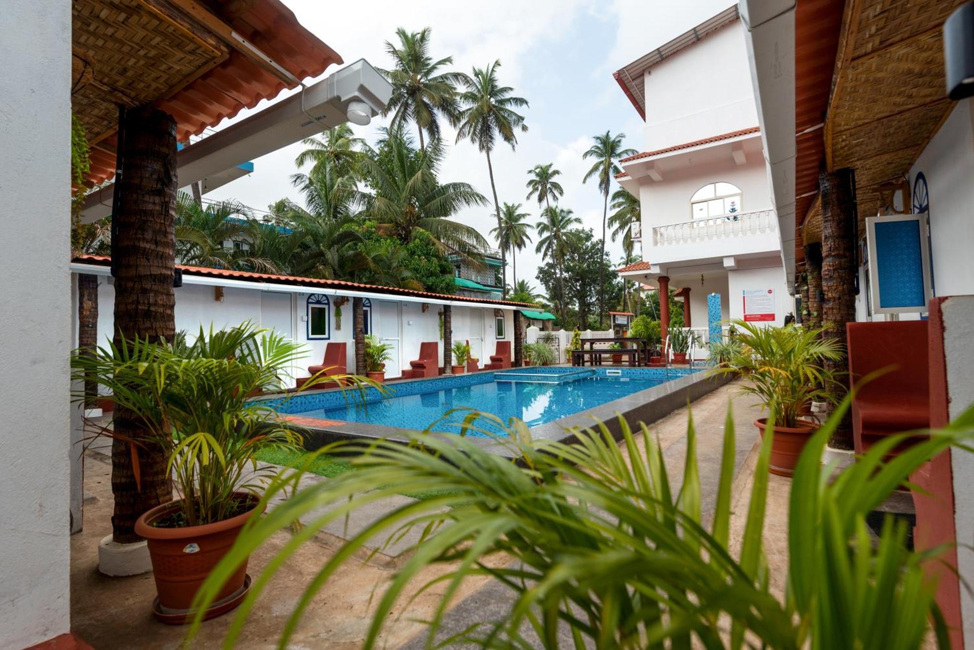Hotel La Paulo'S Near Beach Resort Morjim Eksteriør billede