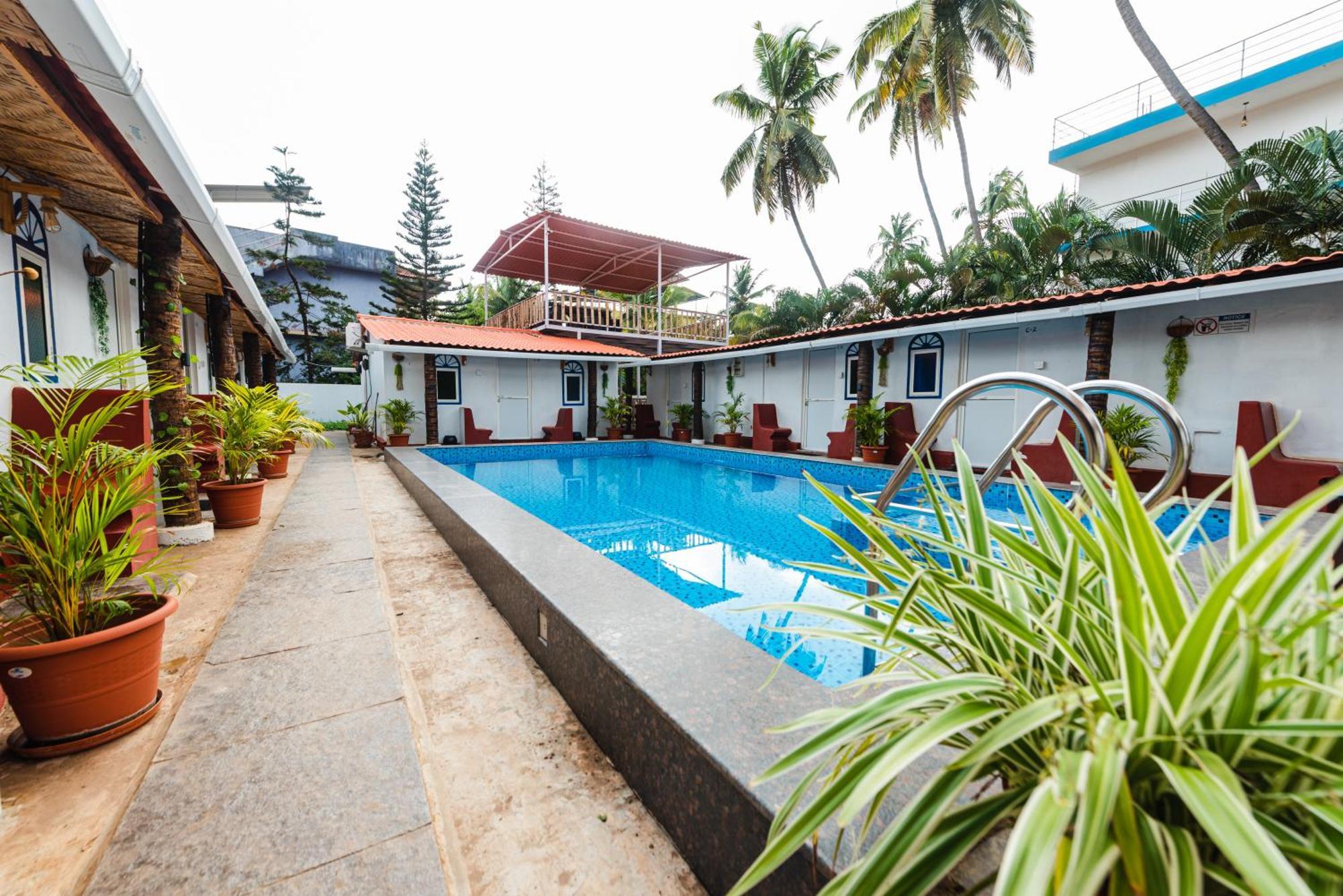 Hotel La Paulo'S Near Beach Resort Morjim Eksteriør billede